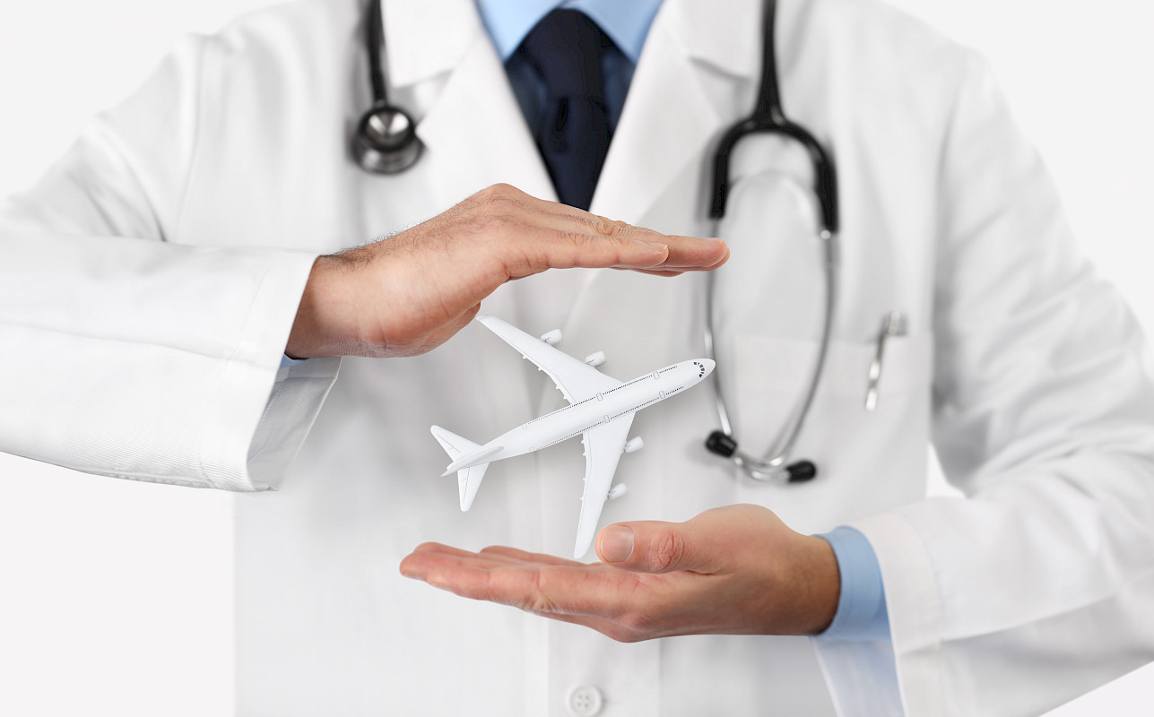 Medizinischer Rücktransport aus dem Ausland: Experten kümmern sich um eine sichere und professionelle Rückholung von Patienten.